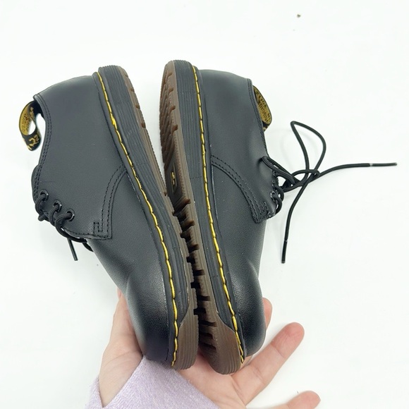 Dr Martens Cavendish Black Leather Flats Youth Junior size 1 Lace Up Loafer NWOT - Picture 4 of 13